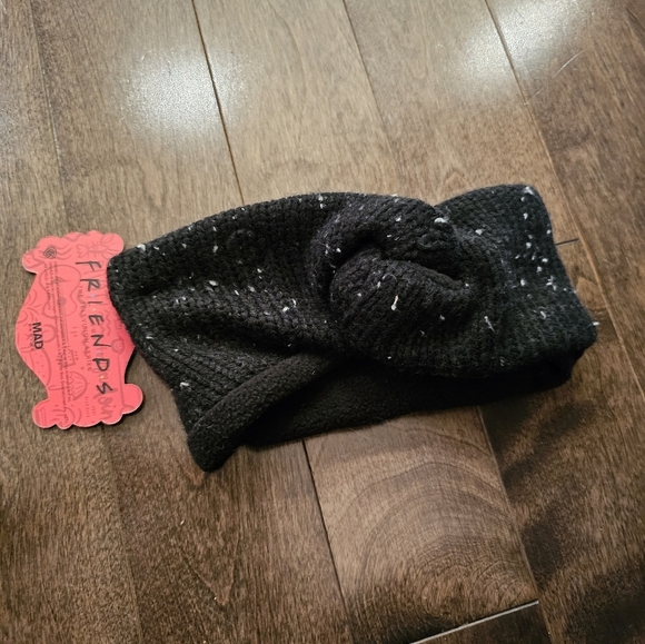 Friends headband for winter - Picture 2 of 3